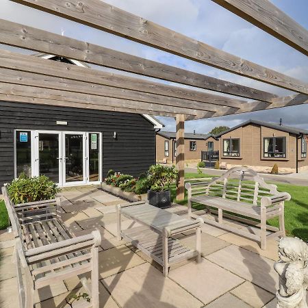 12 Bucklesham Park Villa Ipswich Ngoại thất bức ảnh