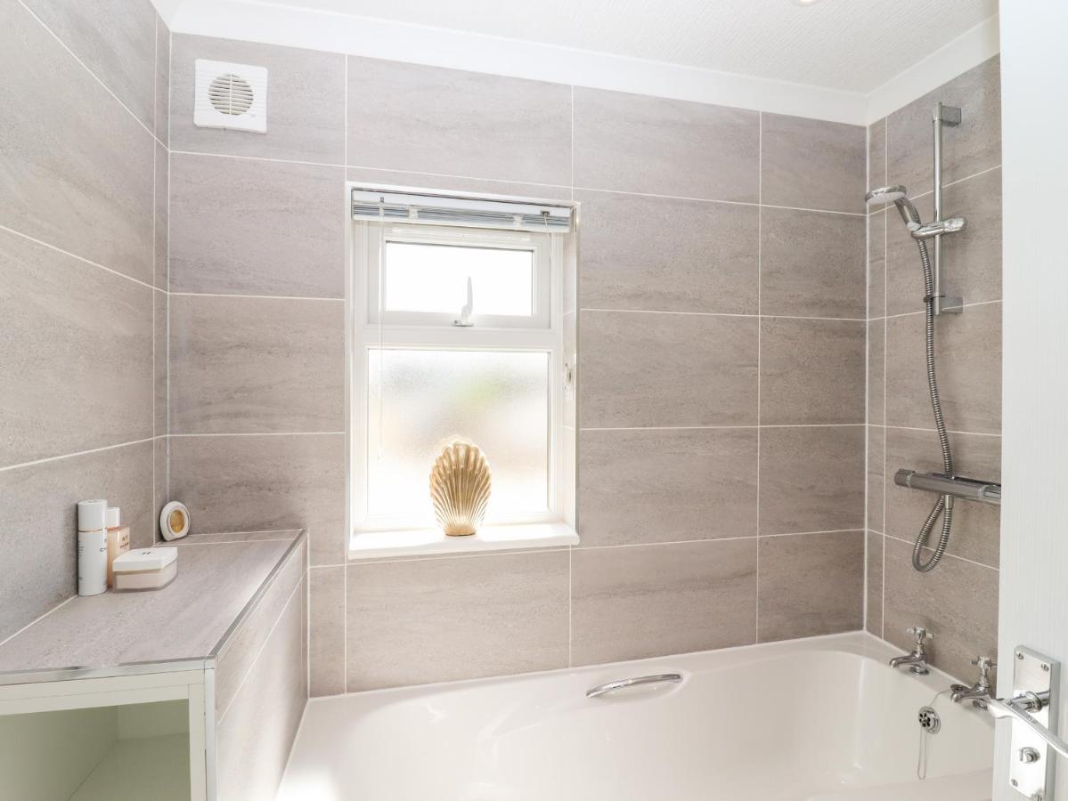 12 Bucklesham Park Villa Ipswich Ngoại thất bức ảnh