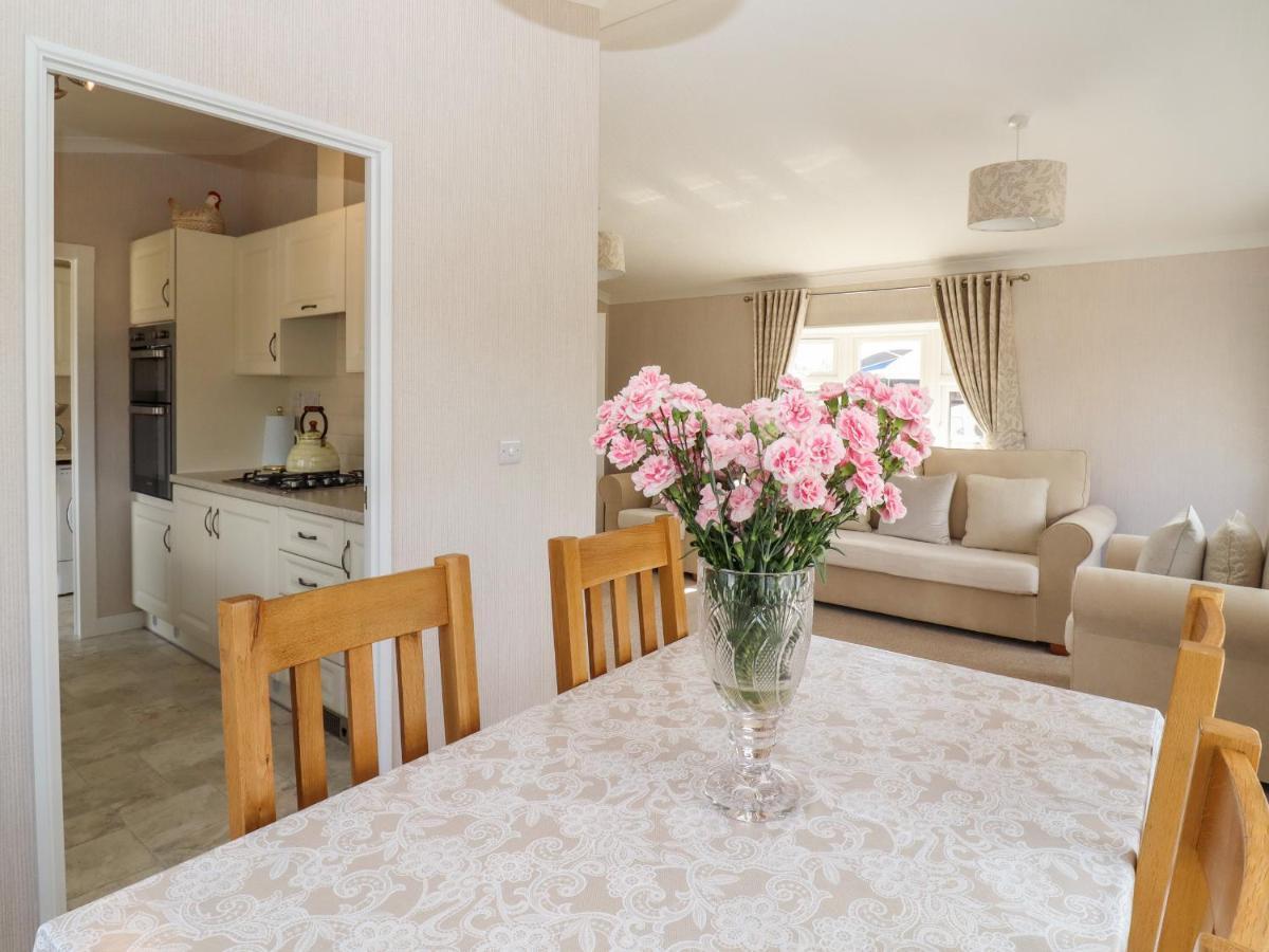 12 Bucklesham Park Villa Ipswich Ngoại thất bức ảnh