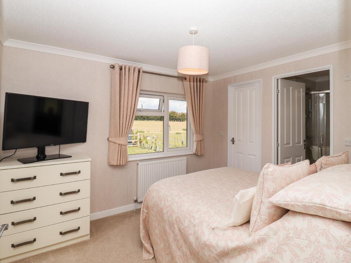 12 Bucklesham Park Villa Ipswich Ngoại thất bức ảnh