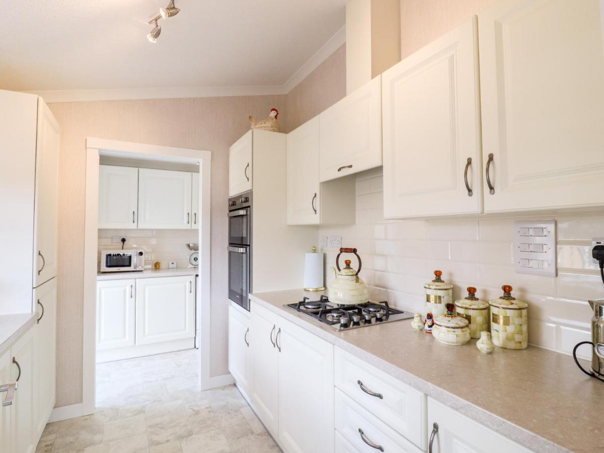 12 Bucklesham Park Villa Ipswich Ngoại thất bức ảnh