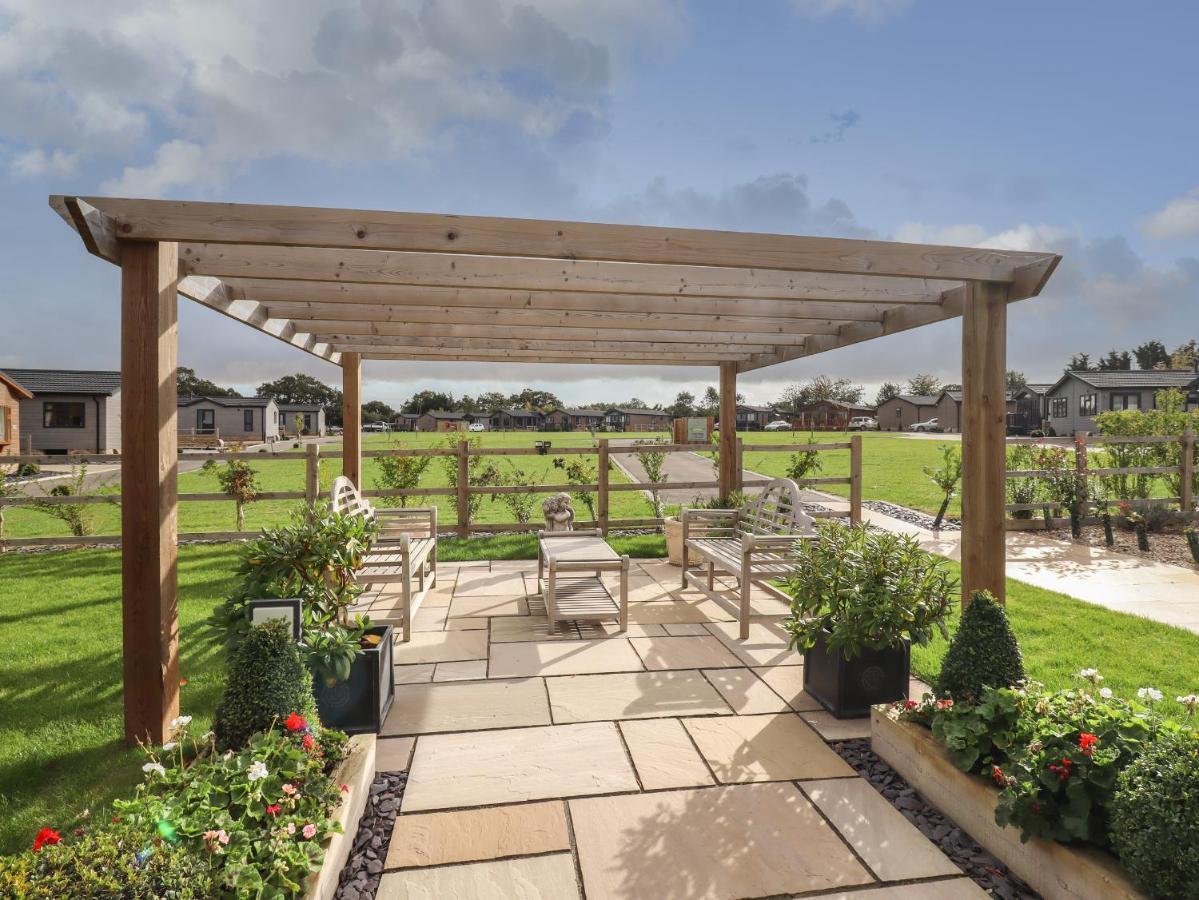 12 Bucklesham Park Villa Ipswich Ngoại thất bức ảnh